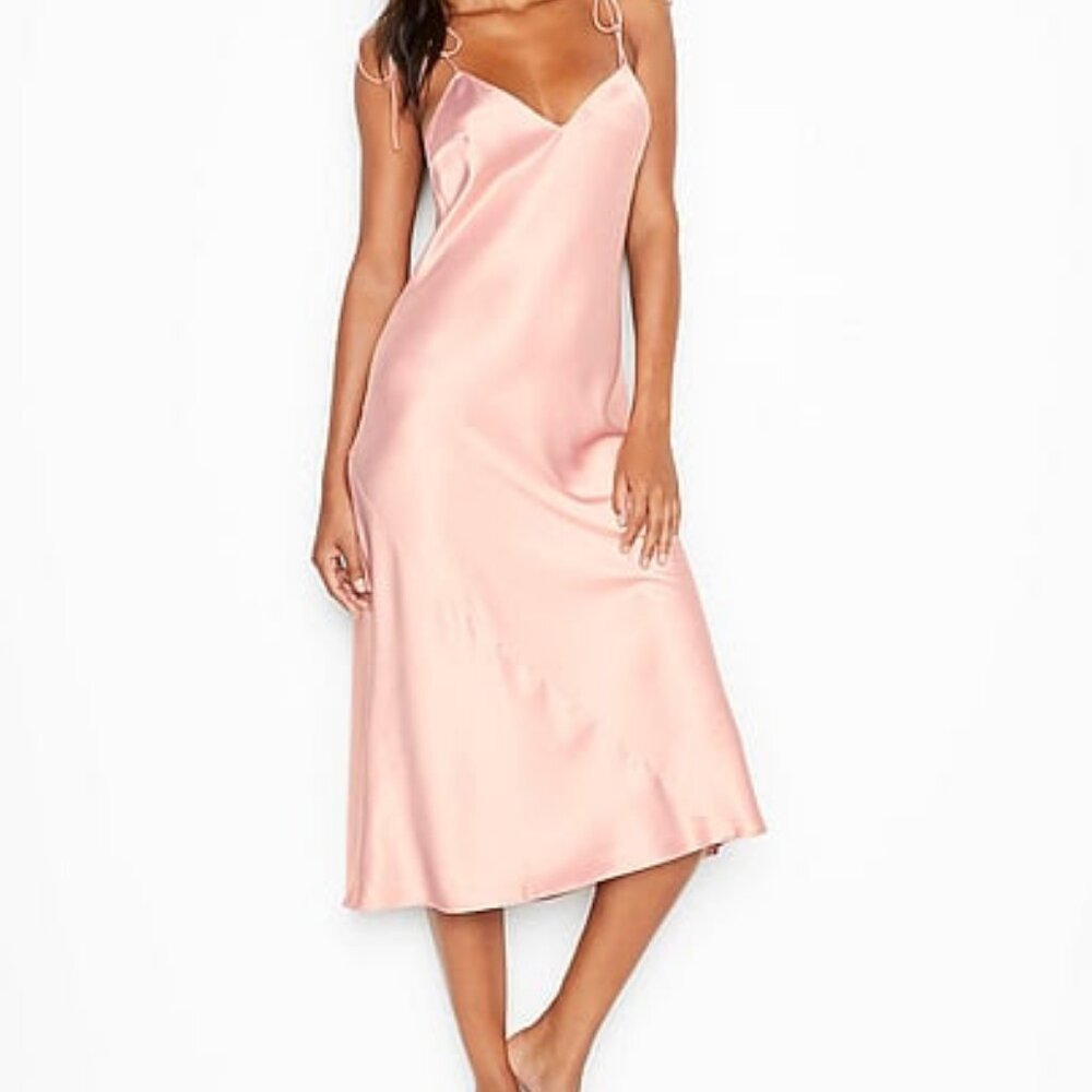 PINK SATIN SLIP LONG